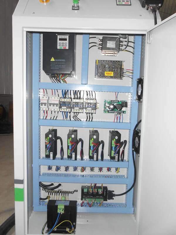 Фрезерный станок с ЧПУ WoodTec H 1325