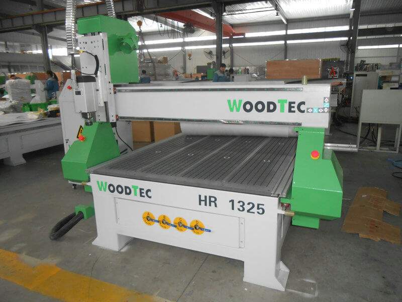 Фрезерный ЧПУ-станок WoodTec HR 1325 — фрезеровка тел вращения и сложных 3D-форм