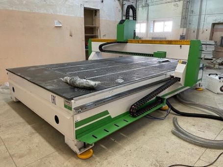 Фрезерно-гравировальный станок с ЧПУ WoodTec CH 2030L