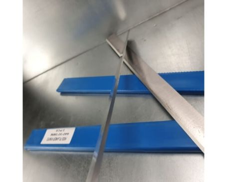 Нож строгальный 810x40x3 (HSS 18% W качество) Rotis 789.8104003HSS