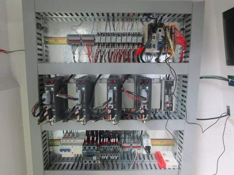 Фрезерно-гравировальный станок с ЧПУ WoodTec HA 2030 QP